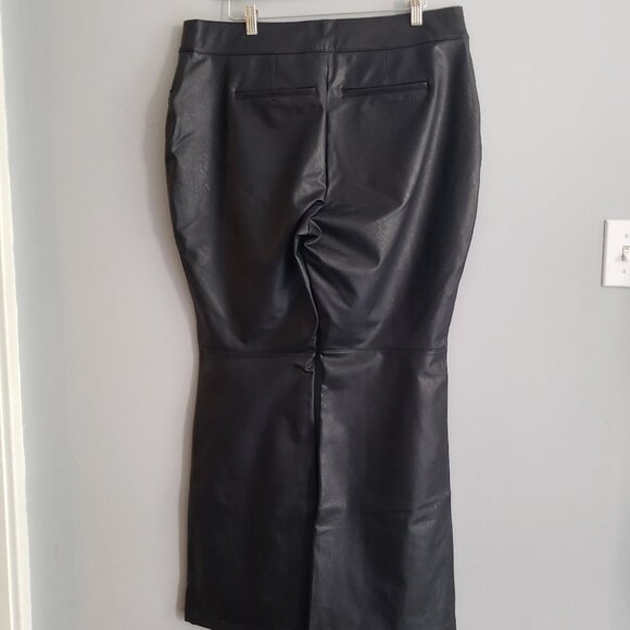 Spanx Leather Like Flare Leg Stretch Pull On Luxe Black Pants - Picture 3 of 16
